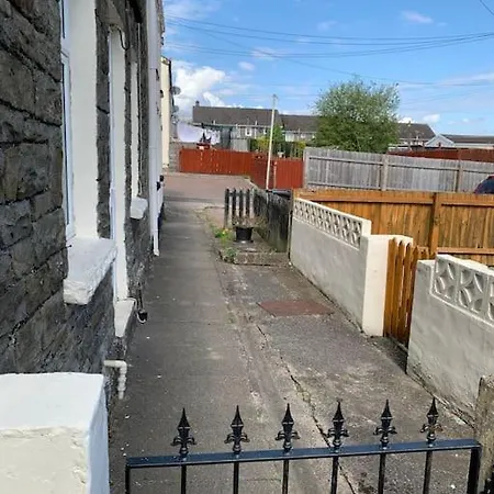 Old Canal-Side Cottage Taff Trail Merthyr Tydfil Abercanaid Exterior photo