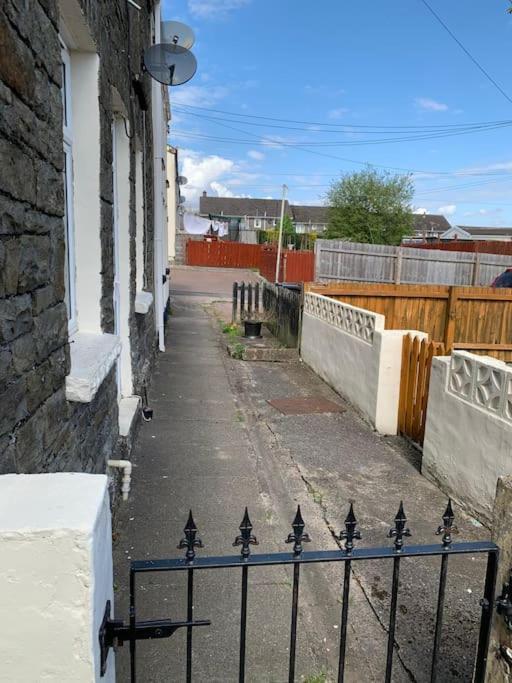 Old Canal-side Taff Trail Merthyr Tydfil Apartment
