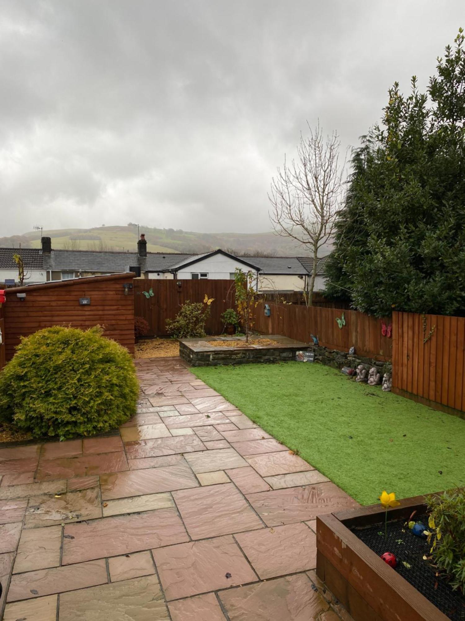 Old Canal-side Taff Trail Merthyr Tydfil Apartment *